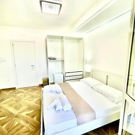 24 Bed & Breakfast